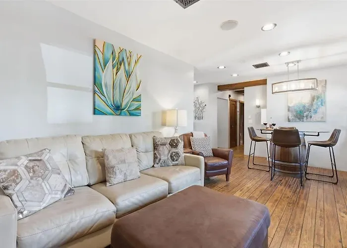 Orchard-4 Units-in Old Town-walk To Fashion Square