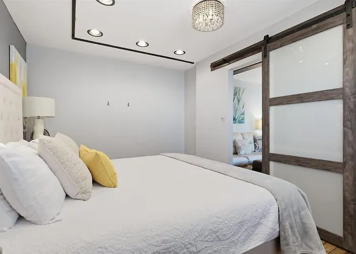 Orchard-4 Units-in Old Town-walk To Fashion Square *