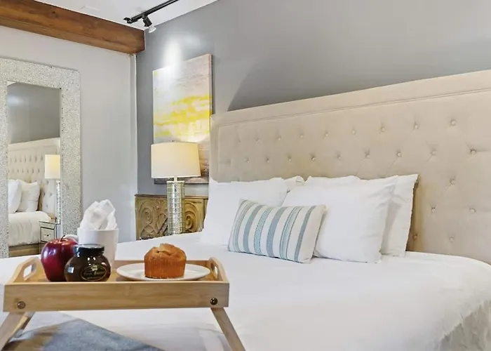 Orchard-4 Units-in Old Town-walk To Fashion Square Scottsdale