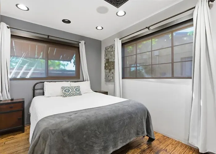 Orchard-4 Units-in Old Town-walk To Fashion Square Holiday home