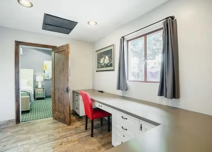 Orchard-4 Units-in Old Town-walk To Fashion Square