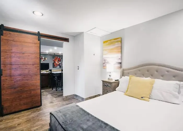 Orchard-4 Units-in Old Town-walk To Fashion Square *