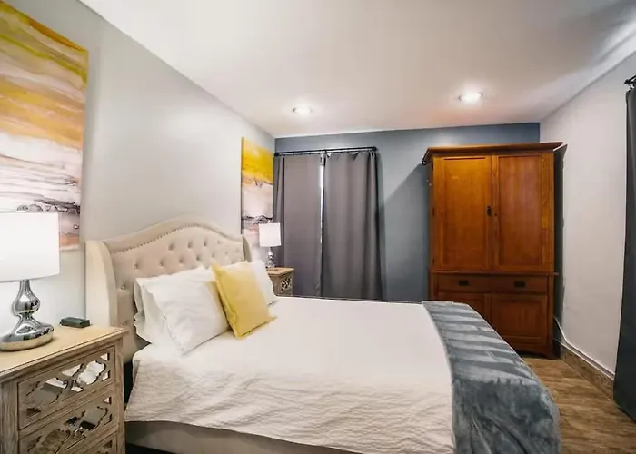 Orchard-4 Units-in Old Town-walk To Fashion Square Scottsdale